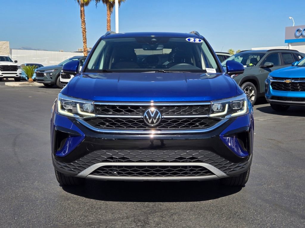 2022 Volkswagen Taos SEL photo 8