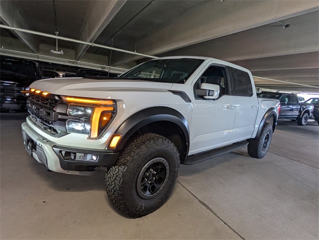 2025 Ford F-150 Raptor photo 4