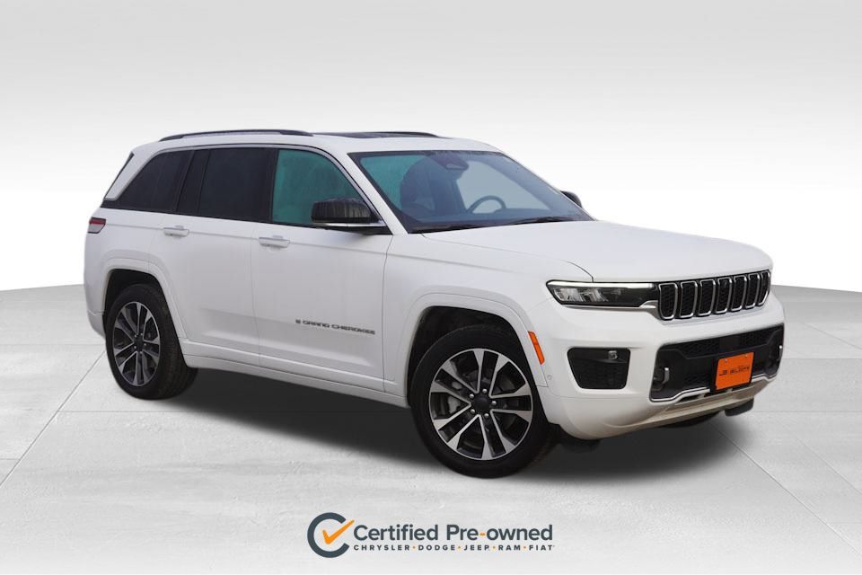 2022 Jeep Grand Cherokee Overland's photo
