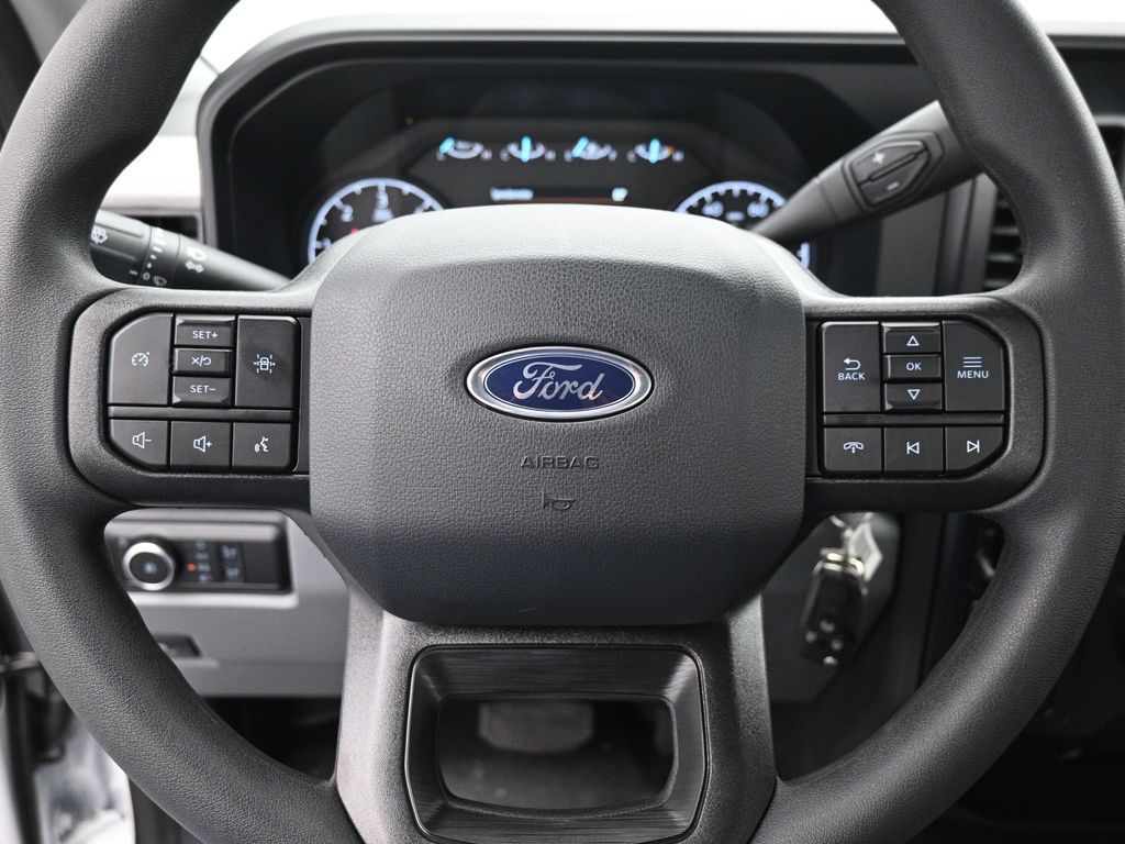 2025 Ford F-350 Super Duty XL