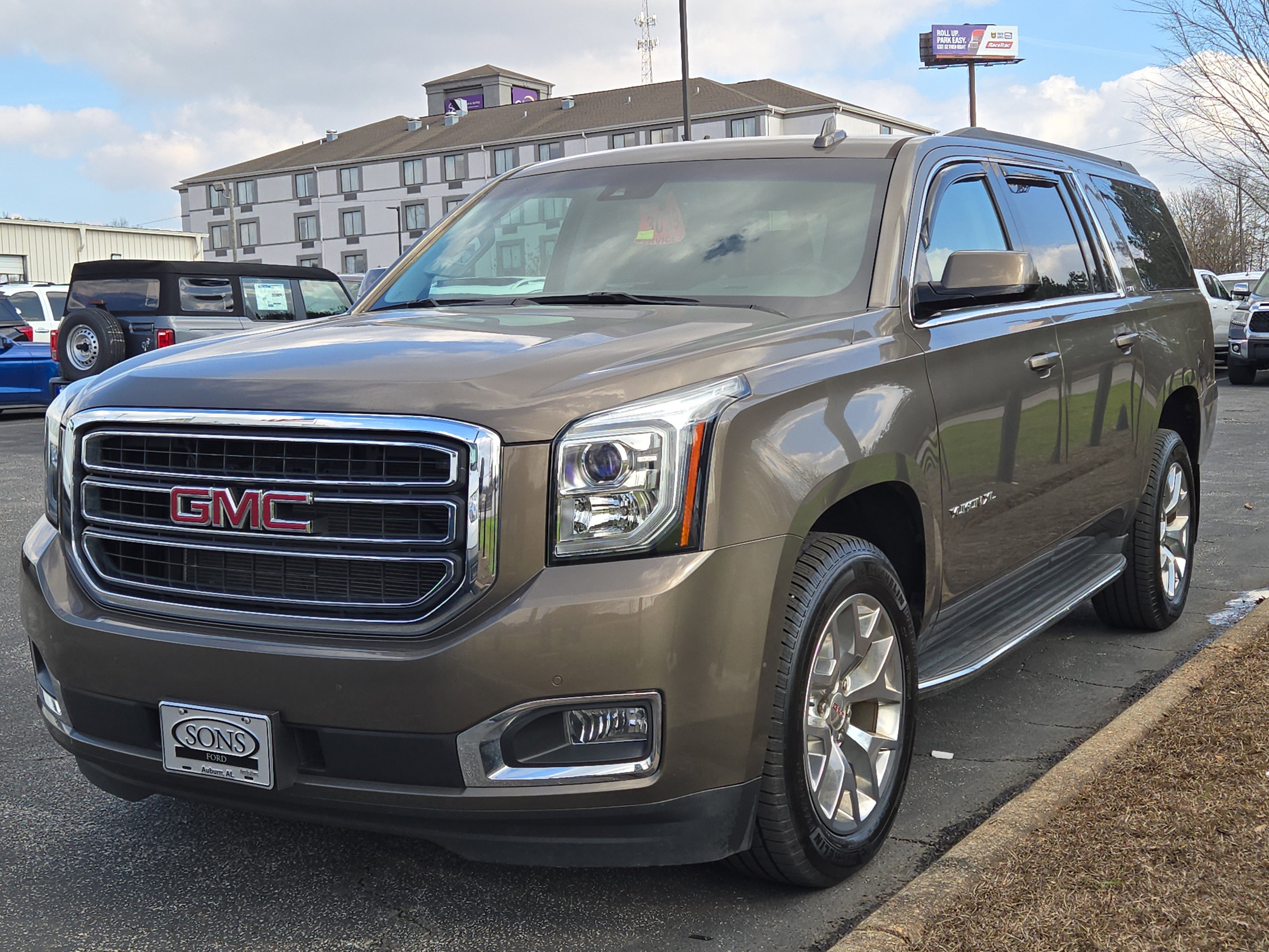 2015 GMC Yukon XL SLT