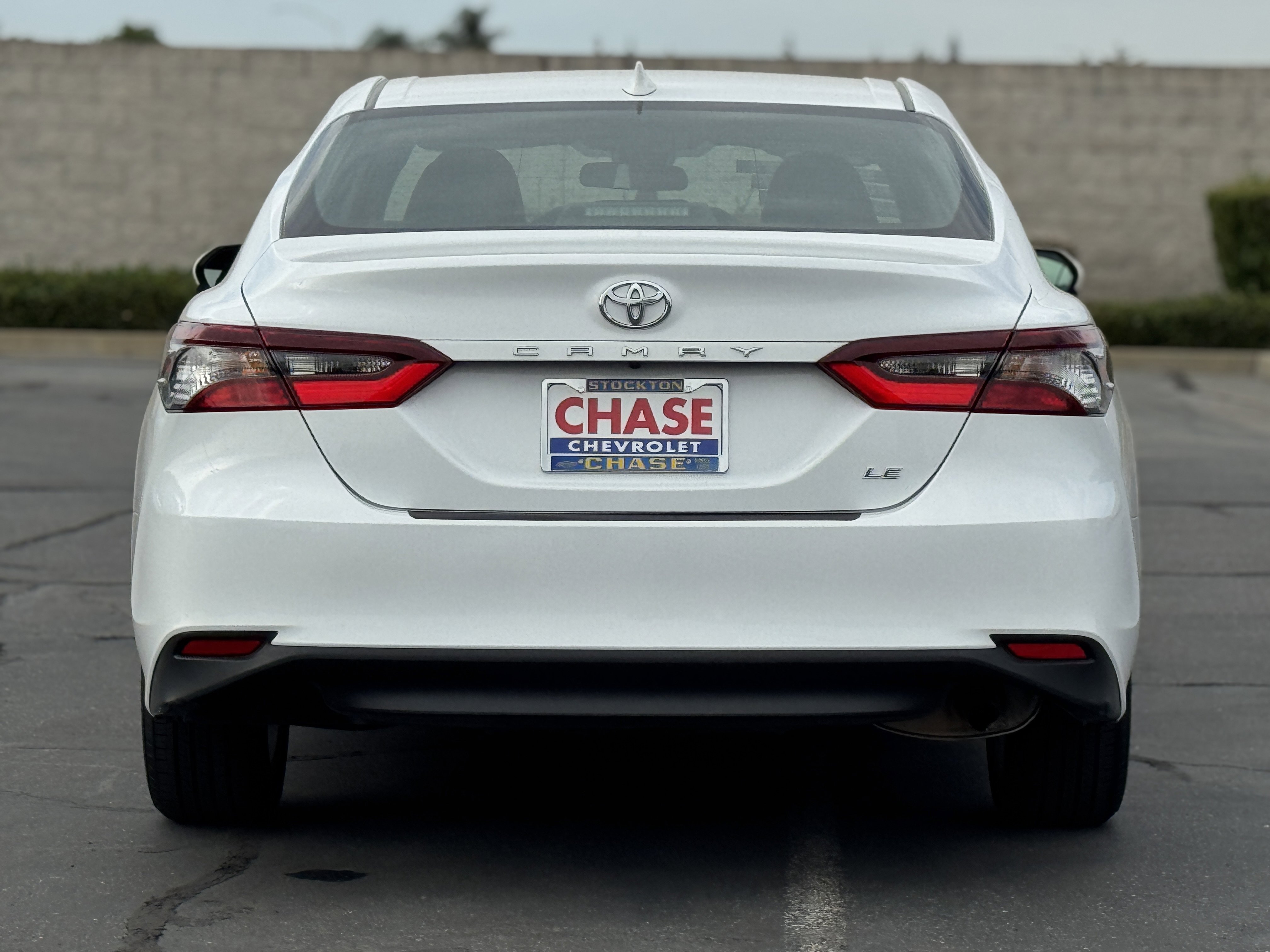 2023 Toyota Camry LE photo 3