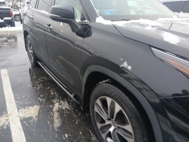 2021 Toyota Highlander XLE's photo