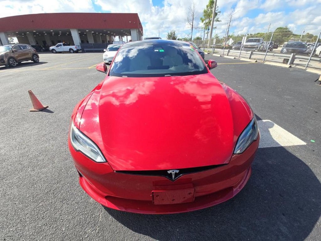 2022 Tesla Model S photo 2