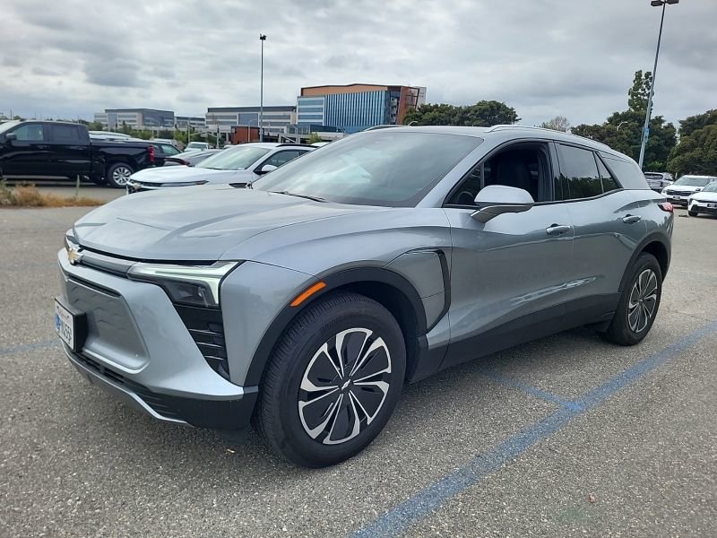 2024 Chevrolet Blazer EV photo 2
