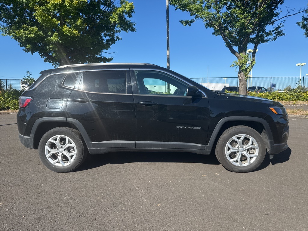 2024 Jeep Compass Latitude photo 7