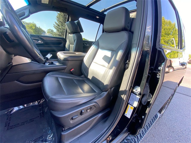 2021 Chevrolet Tahoe Z71 photo 2