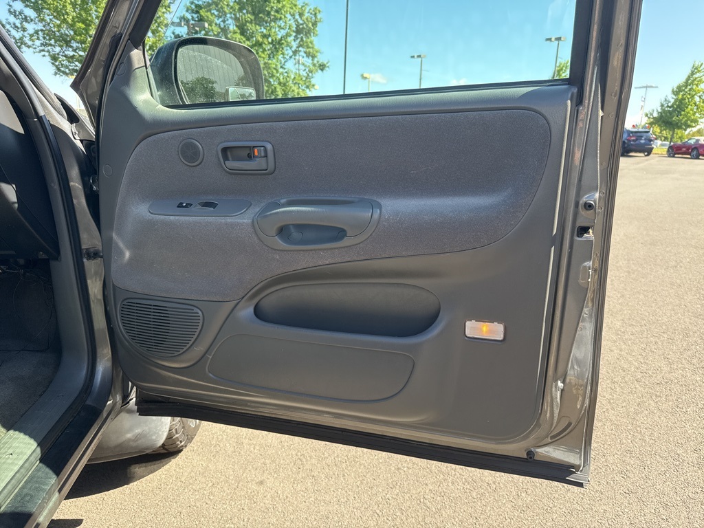 2004 Toyota Tundra SR5 photo 24