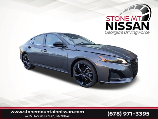 2025 Nissan Altima SR's photo