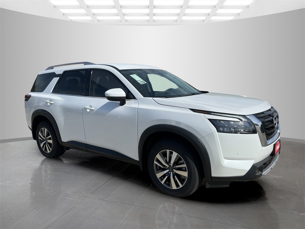 2025 Nissan Pathfinder SL photo 3