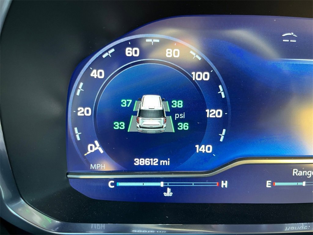 2023 Chevrolet Tahoe Premier photo 2