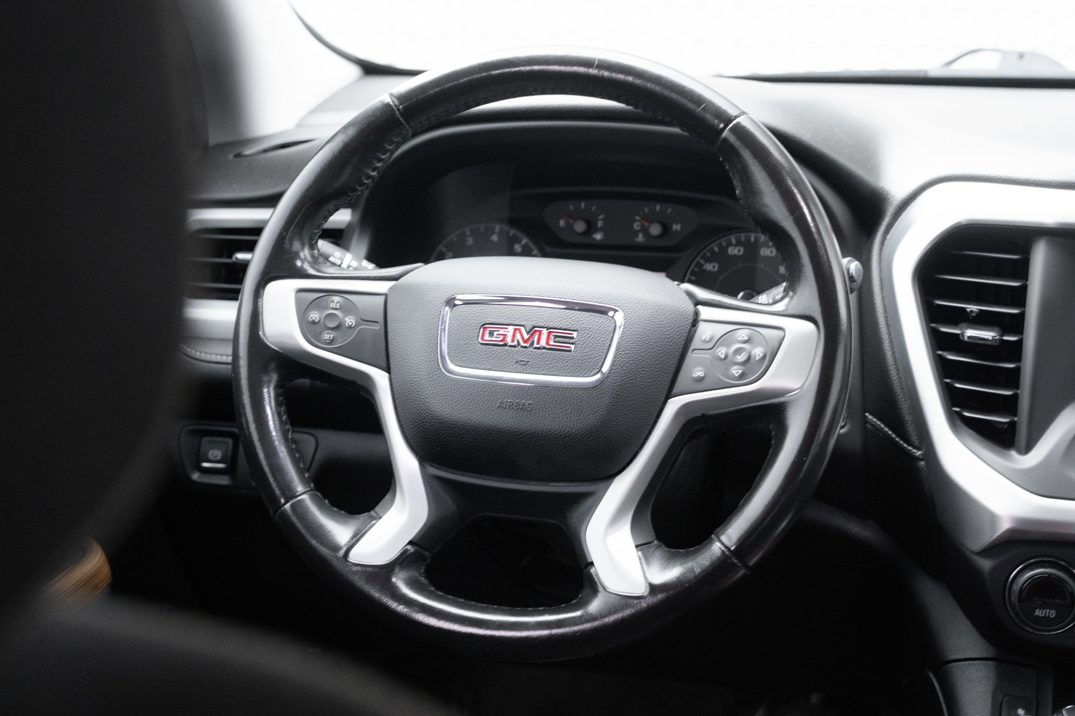 2019 Gmc Acadia SLE photo 3