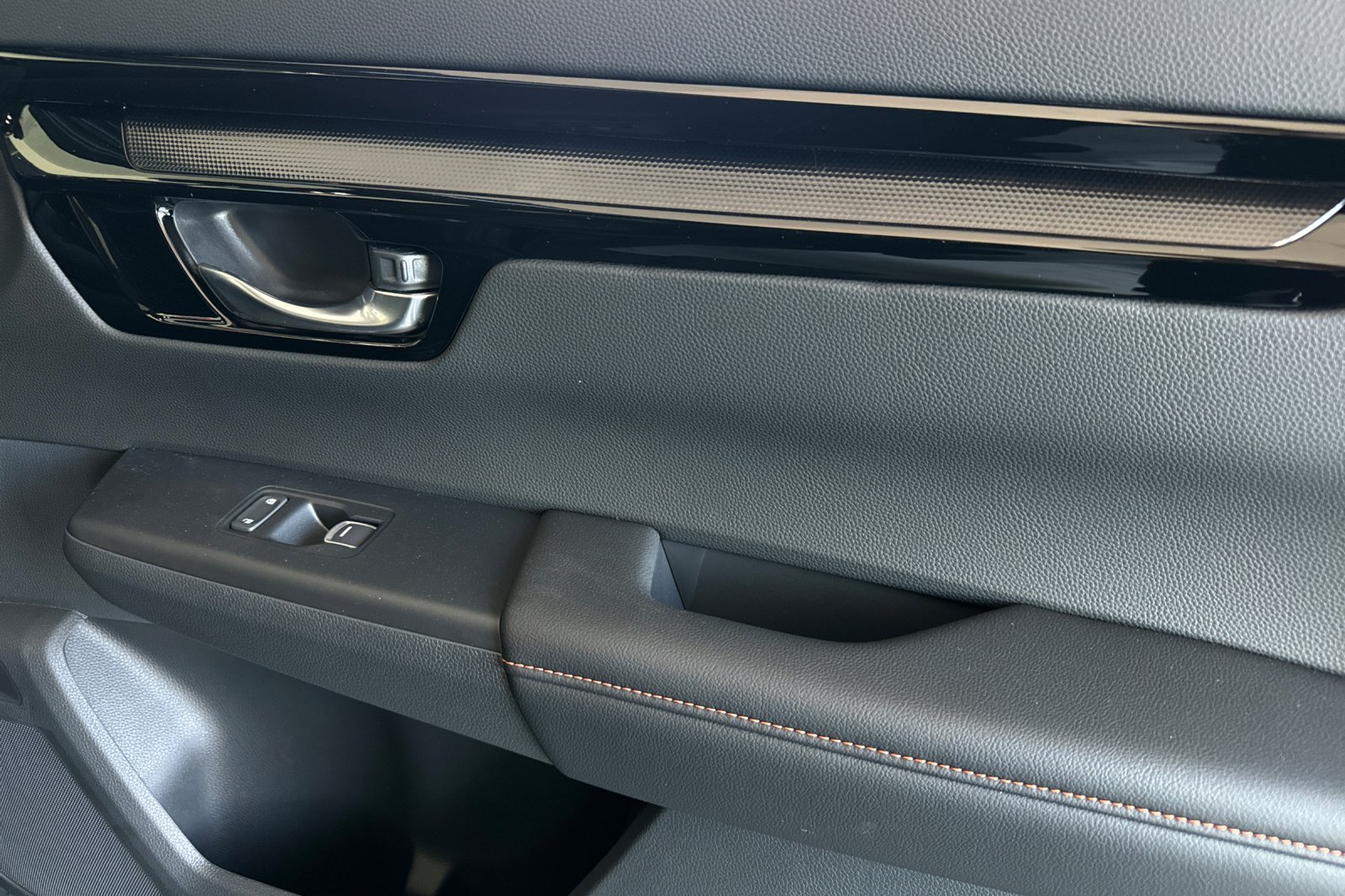 2026 Honda CR-V Hybrid Sport Touring photo 16
