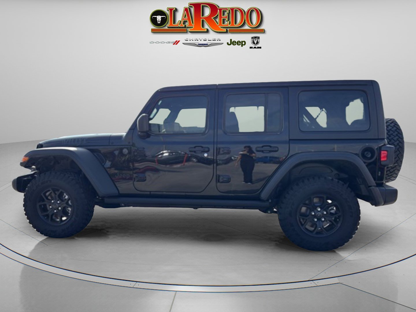 2025 Jeep Wrangler Willys photo 4