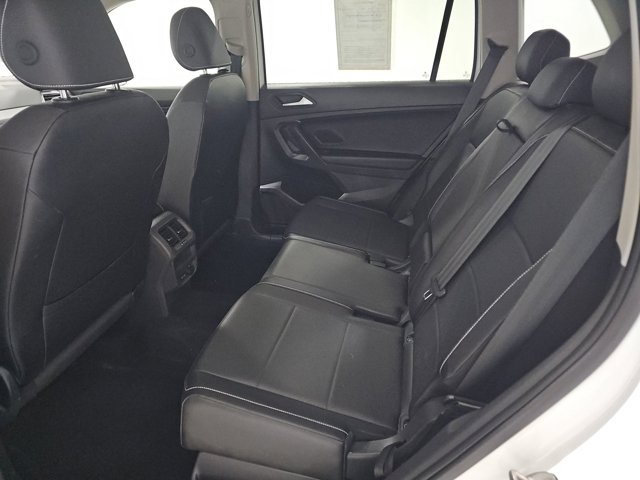 2021 Volkswagen Tiguan SE photo 3