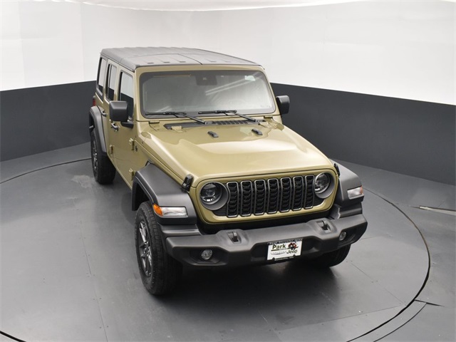 2025 Jeep Wrangler photo 12