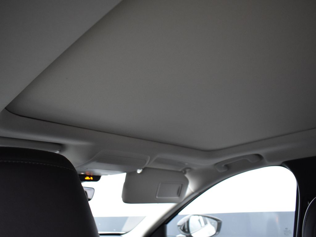 2025 Mazda CX-50 Premium photo 17