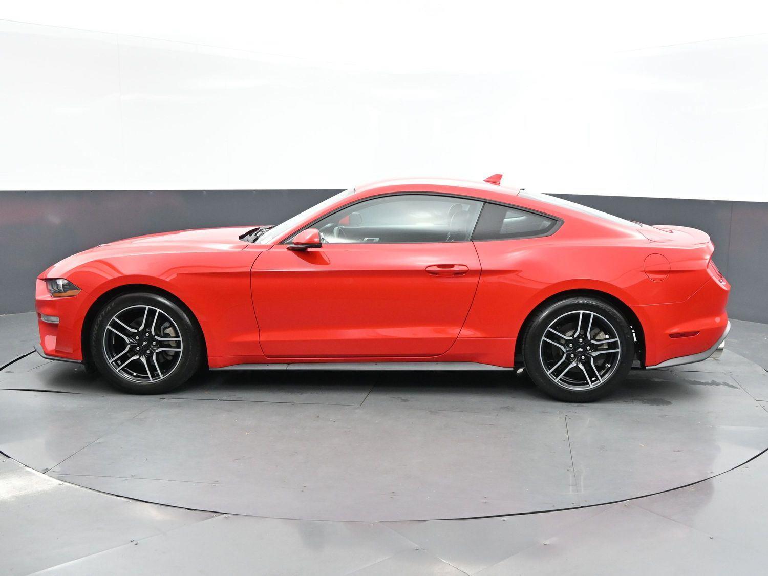 2020 Ford Mustang EcoBoost Premium photo 4
