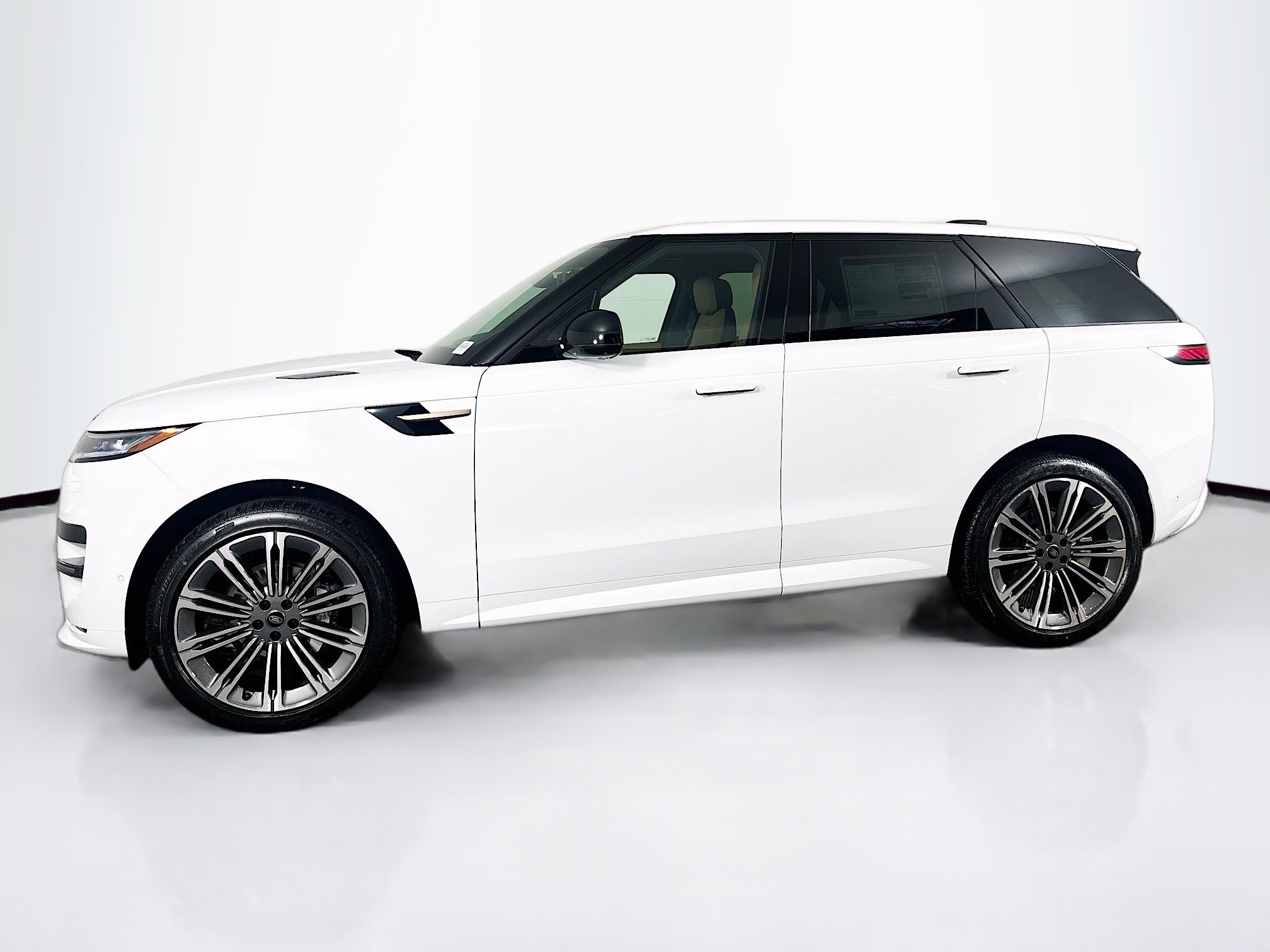 2025 Land Rover Range Rover Sport SE photo 8