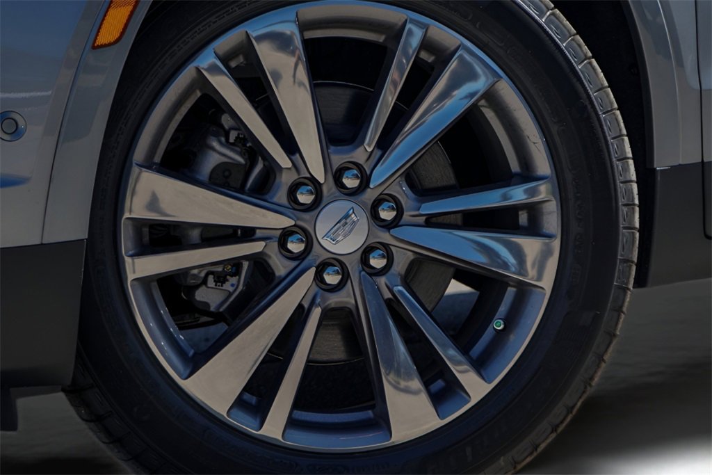 2026 Cadillac XT5 Premium Luxury photo 2