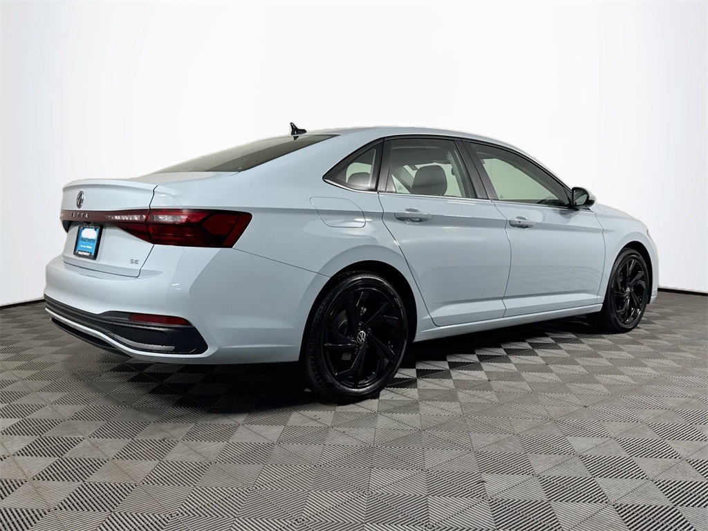2025 Volkswagen Jetta 1.5T SE photo 11