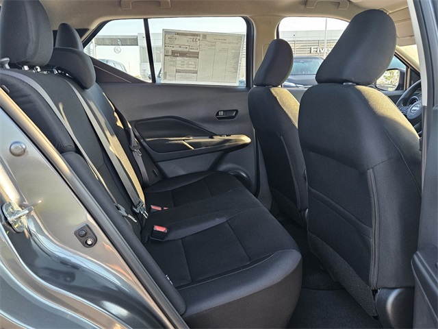 2025 Nissan Kicks Play S photo 12