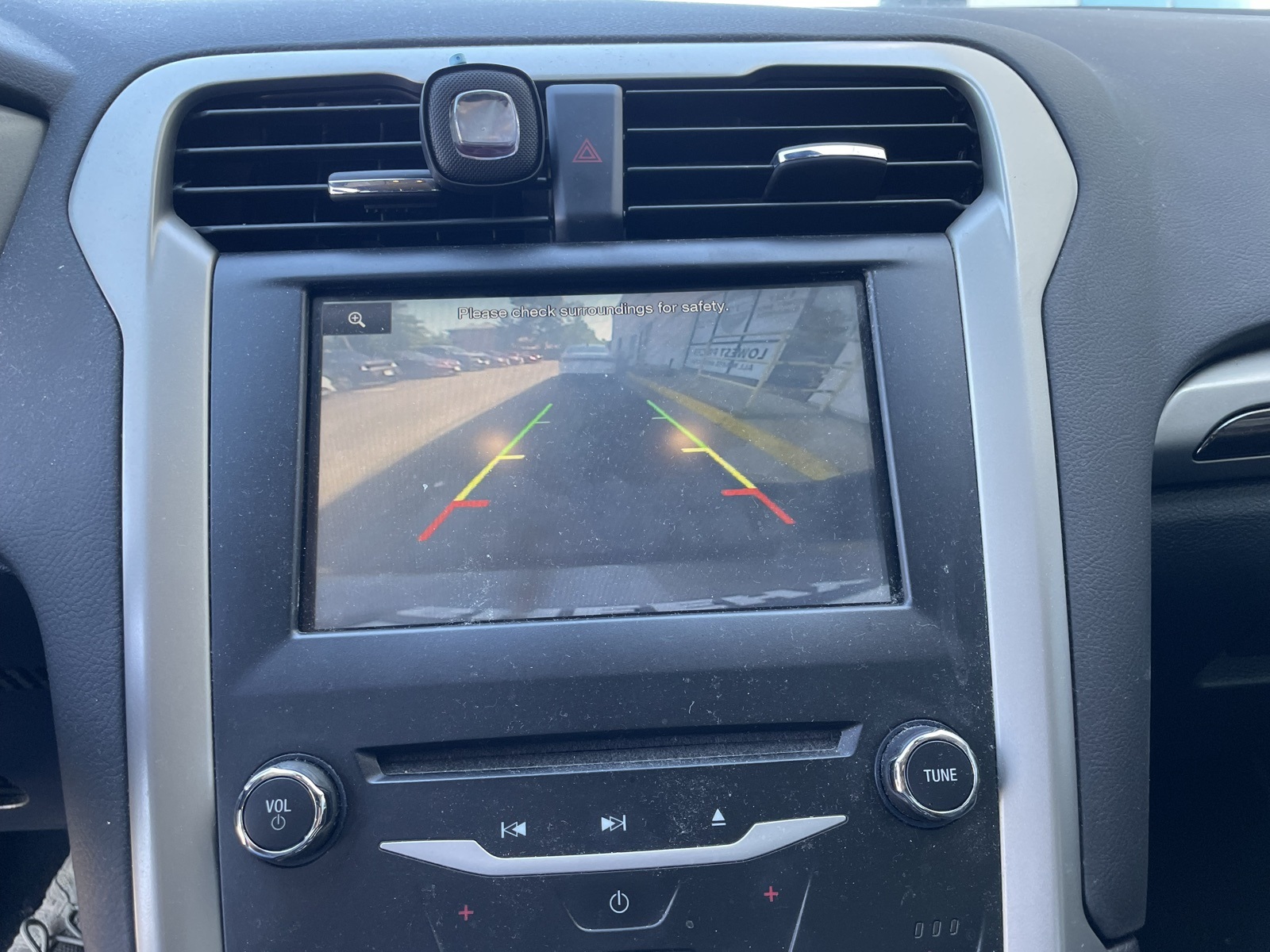 2015 Ford Fusion SE photo 16