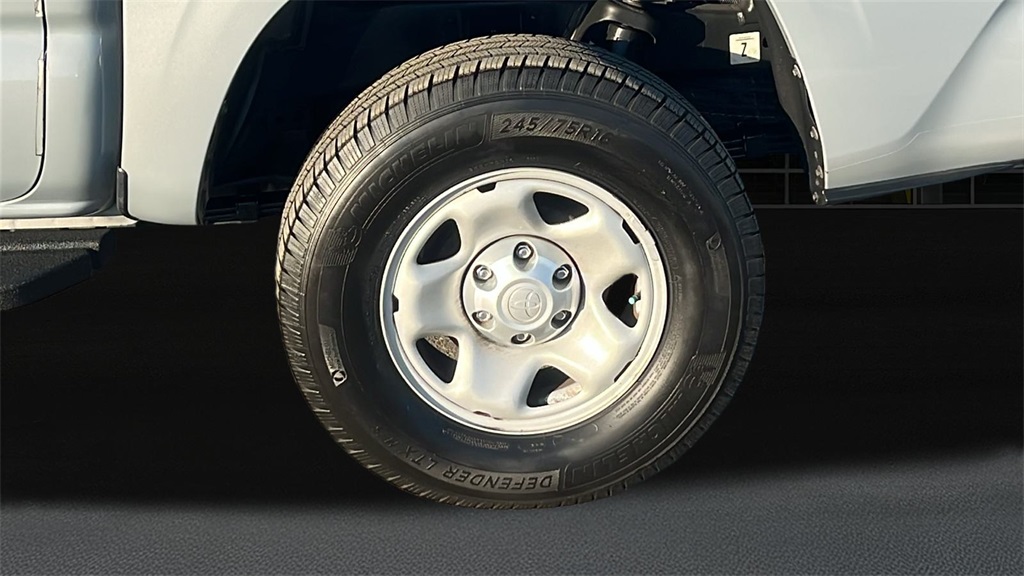 2019 Toyota Tacoma SR5 photo 4
