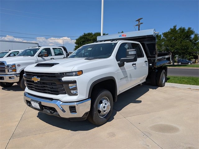 2025 Chevrolet Silverado 3500HD Work Truck photo 3