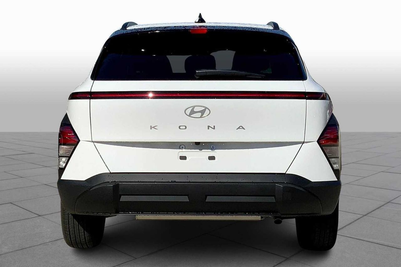 2026 Hyundai Kona SEL photo 4