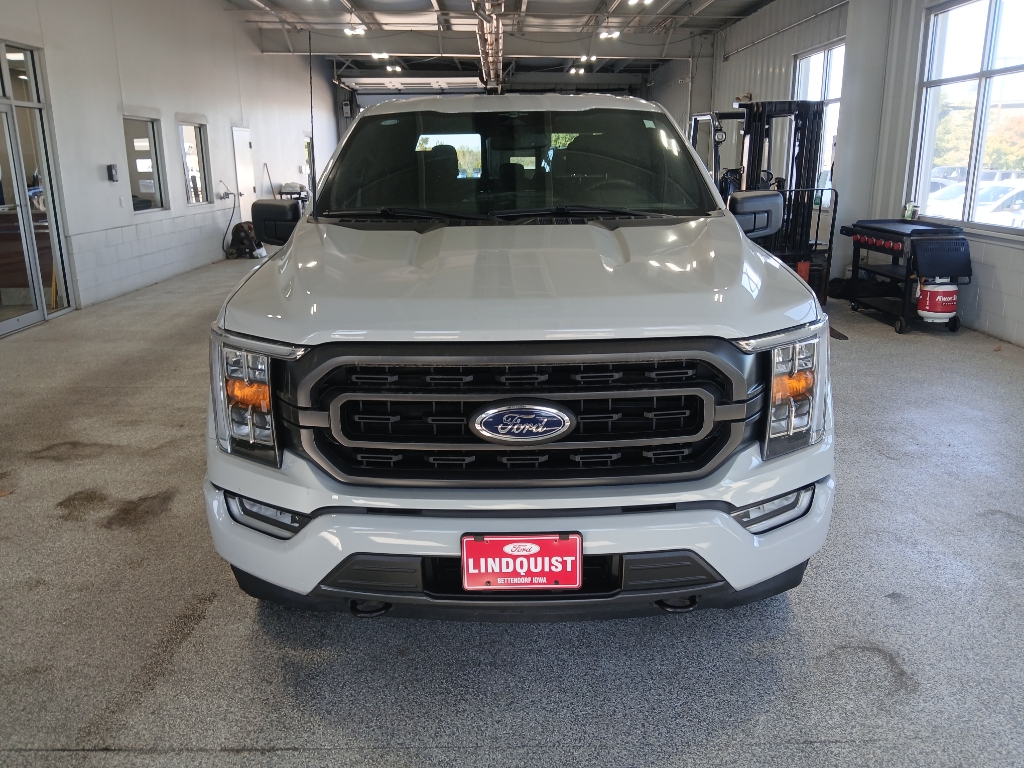 2023 Ford F-150 XLT photo 2