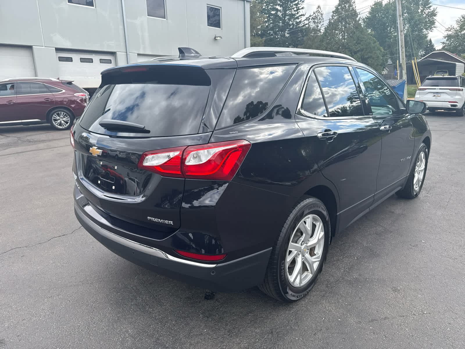 2020 Chevrolet Equinox Premier photo 3
