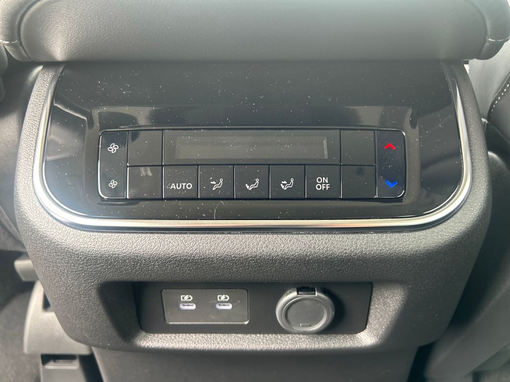 2025 Nissan Armada SV photo 19