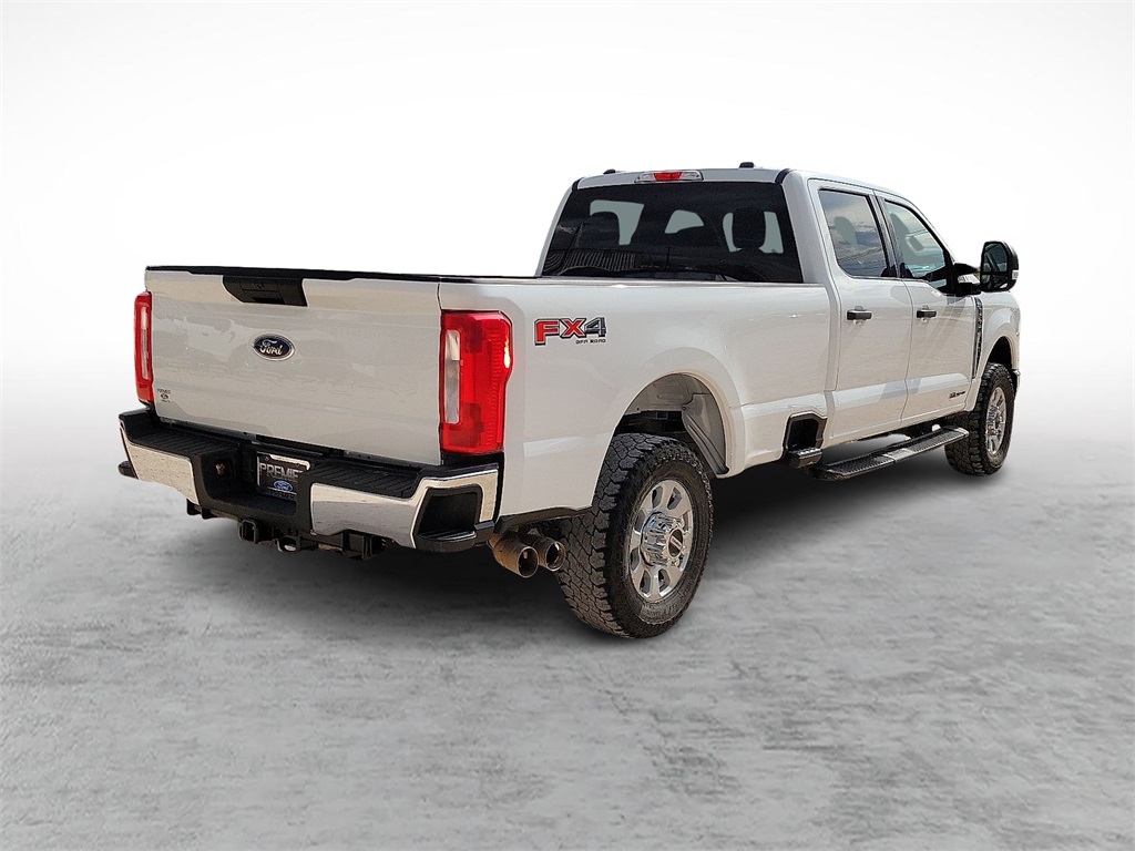2023 Ford F-350 XLT photo 11
