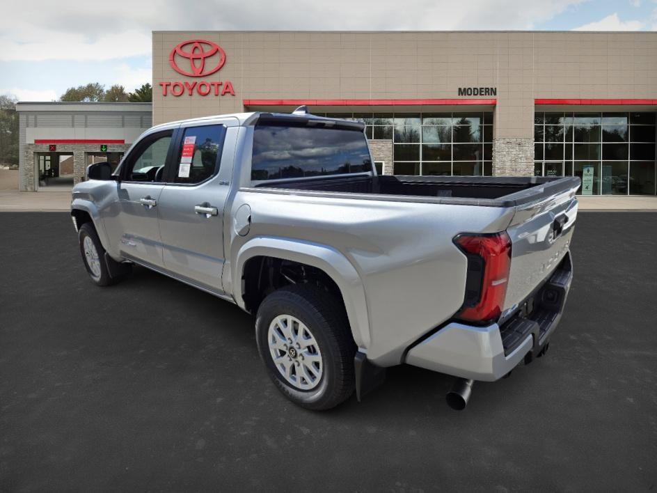 2025 Toyota Tacoma SR5 photo 7