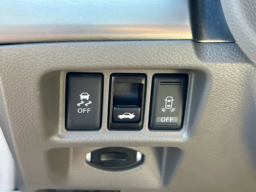 2013 Infiniti G37 Journey photo 17