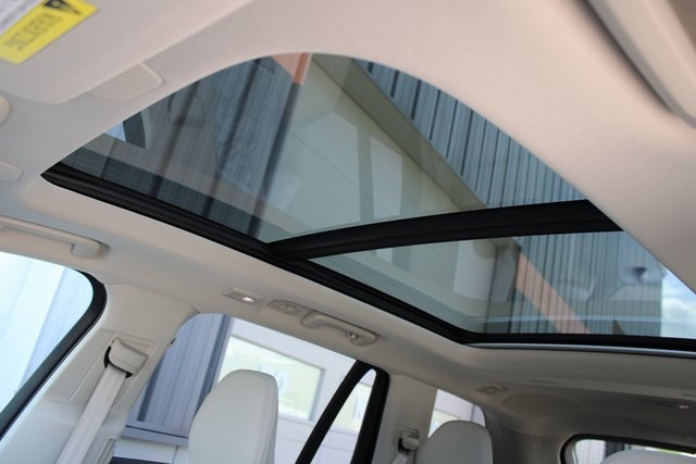 2024 Volvo XC90 Recharge T8 Plus photo 5