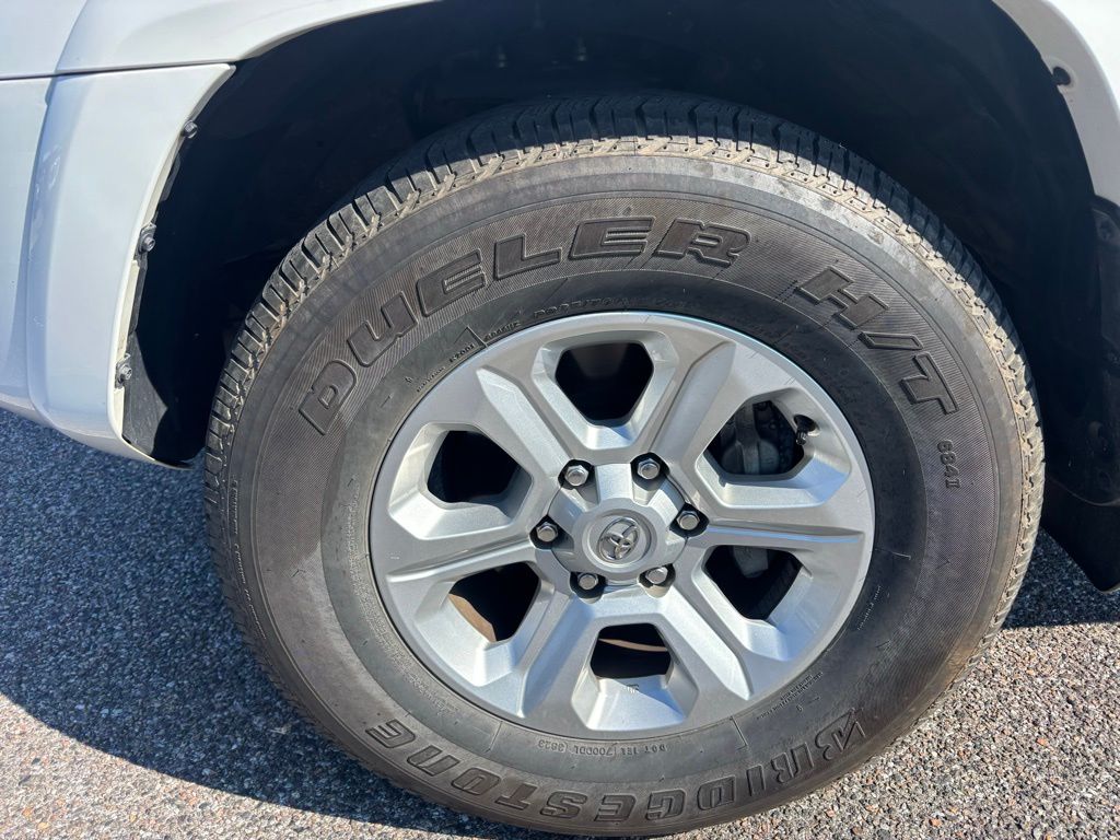 2024 Toyota 4Runner SR5 photo 15