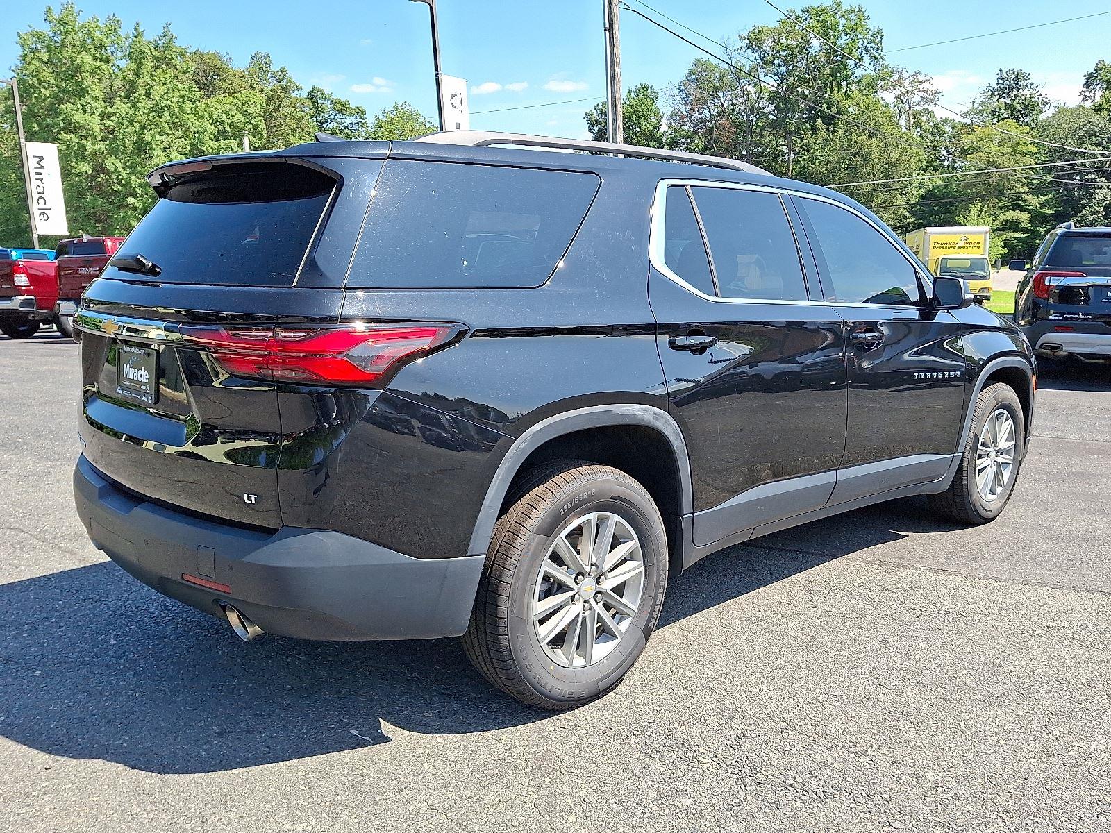 2023 Chevrolet Traverse Leather photo 6