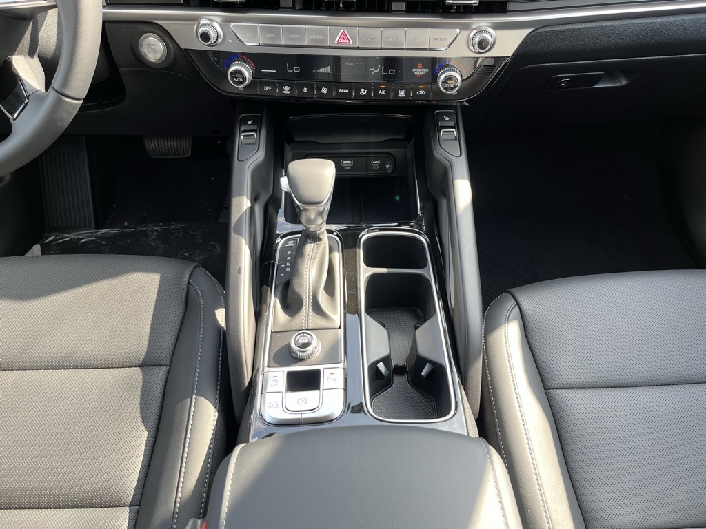 2025 Kia Telluride S photo 18