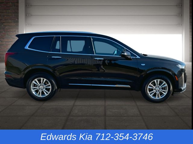 2024 Cadillac XT6 Luxury photo 2