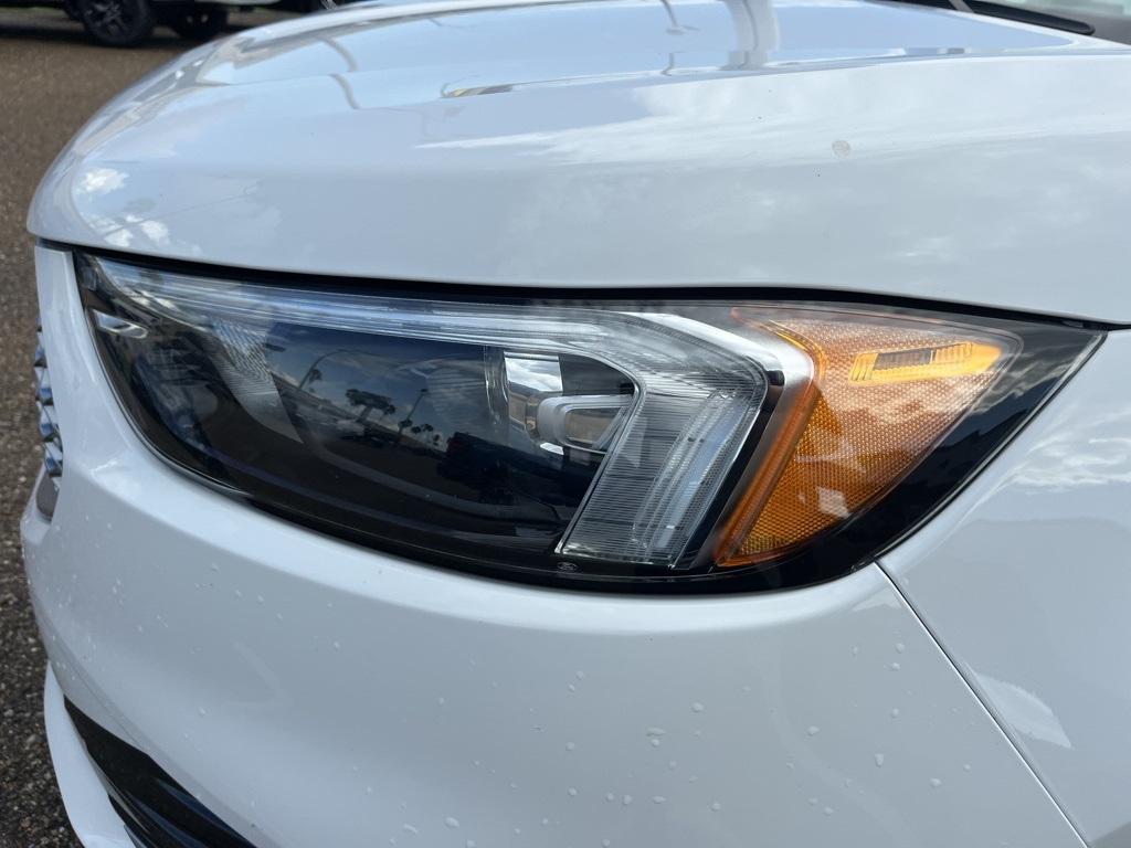 2024 Ford Edge SEL photo 8
