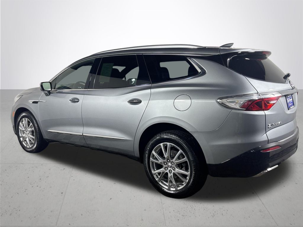 2023 Buick Enclave Essence photo 7