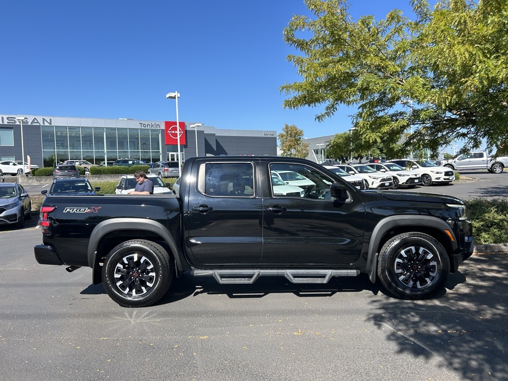2022 Nissan Frontier PRO-X photo 3
