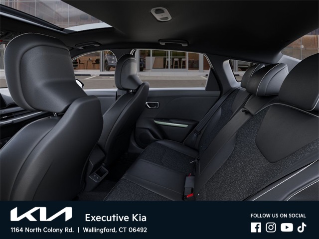 2025 Kia K4 GT-Line photo 14