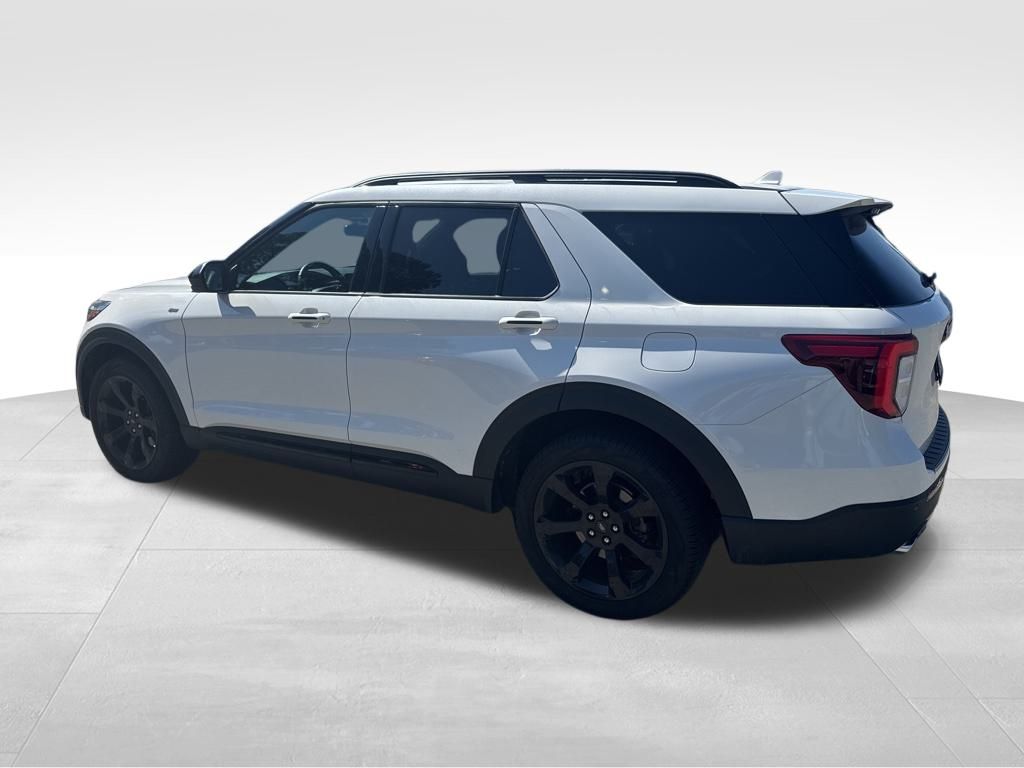2024 Ford Explorer ST-Line photo 3