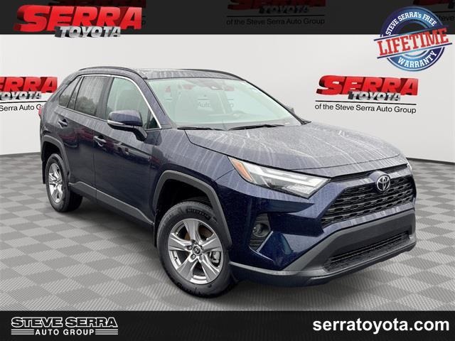 2025 Toyota RAV4 XLE's photo