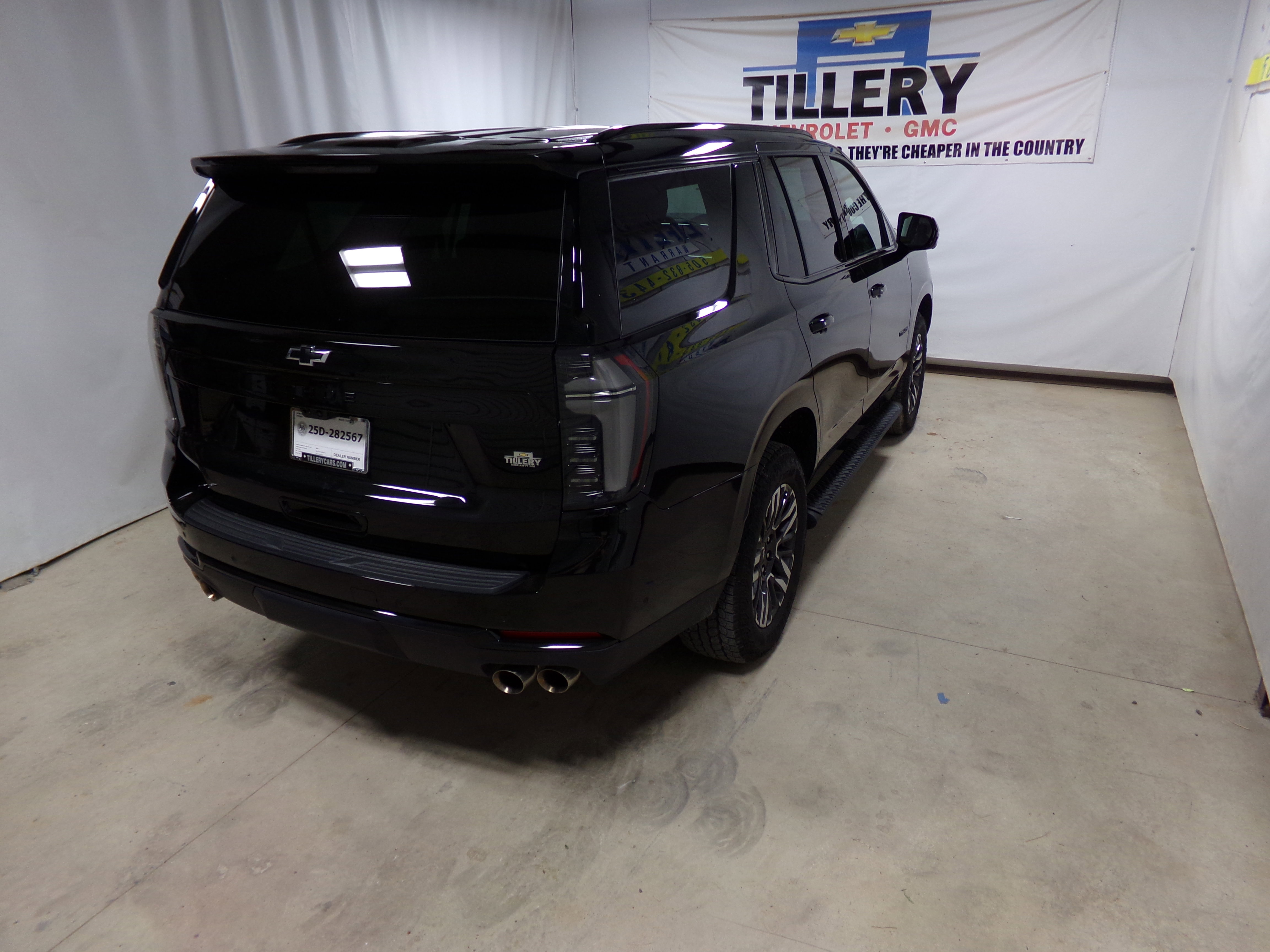 2025 Chevrolet Tahoe Z71 photo 6