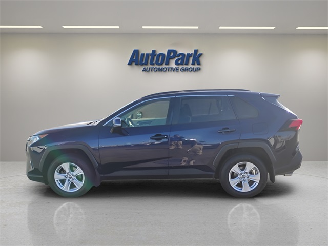 2019 Toyota RAV4 XLE photo 2