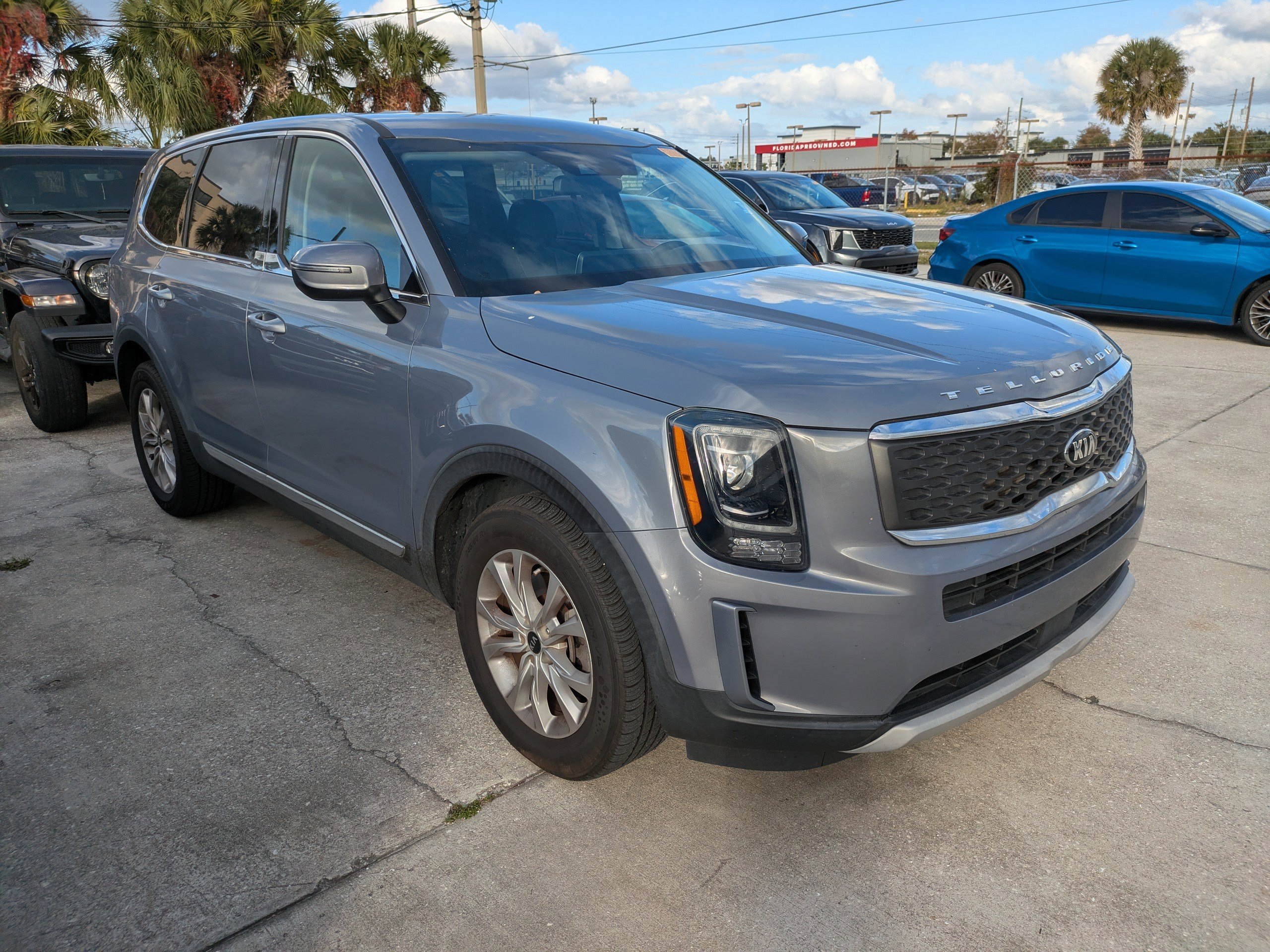 2021 Kia Telluride LX's photo